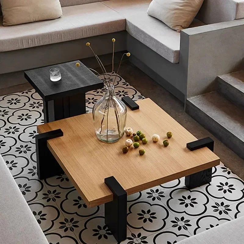 Luxury European Skincare - Europäische Luxus-Couchtische, Holz, moderne Vase, quadratisch,