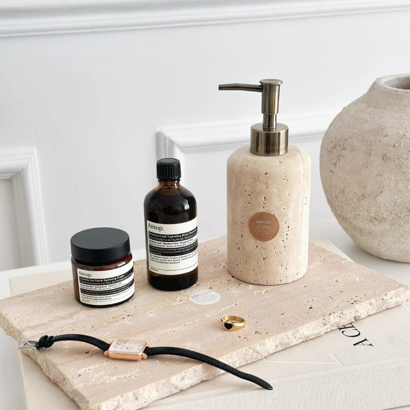 Lotionspender aus Naturstein,  – Luxury Natural Skincare Bewertung und Preis